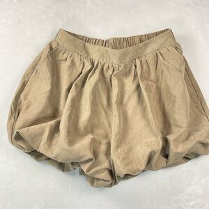 In Demand Women’s Bubble Shorts NWT